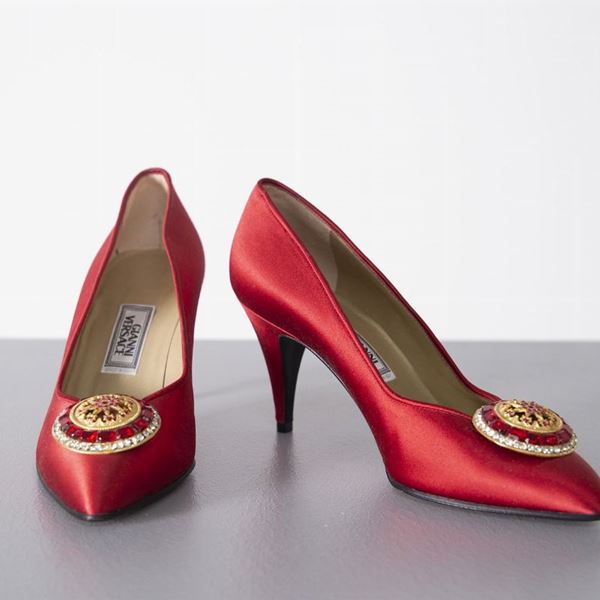 Gianni  Versace - Gianni Versace Vintage Luxury Red Shoes with Tiara