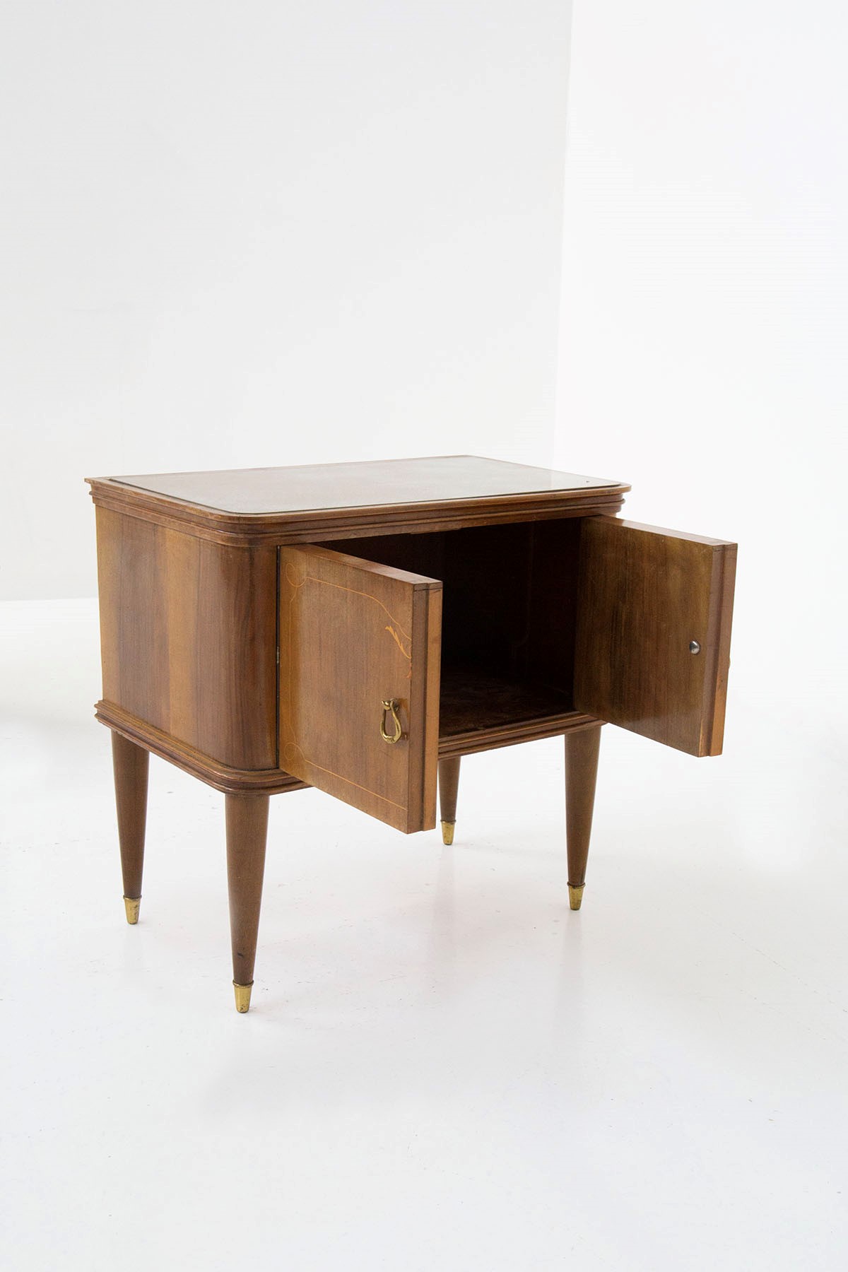 Coppia di Comodini (Attr)