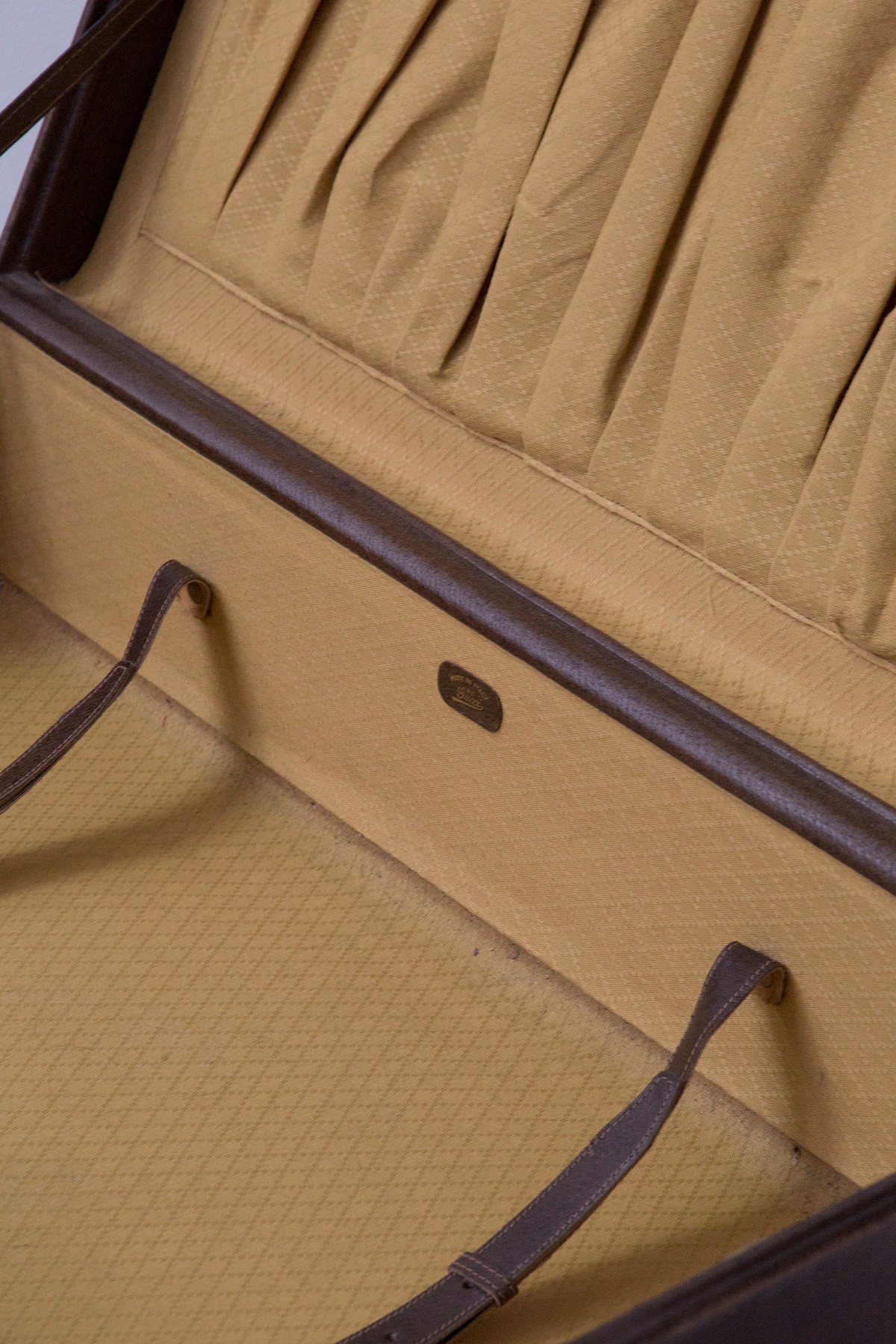 Rara valigia da viaggio Gucci in tessuto e pelle, etichetta originale