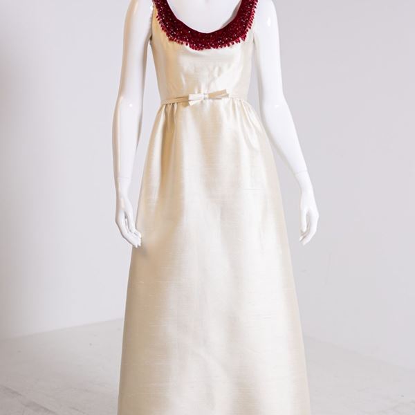 Vintage Gala Dress in Silk and Red Jewels