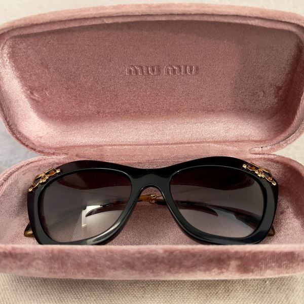 Miu Miu - Miu Miu Sunglasses