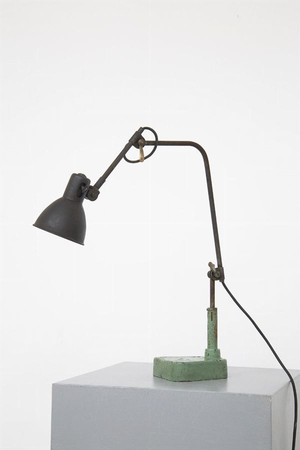 Adjustable Industrial Chic Table Lamp