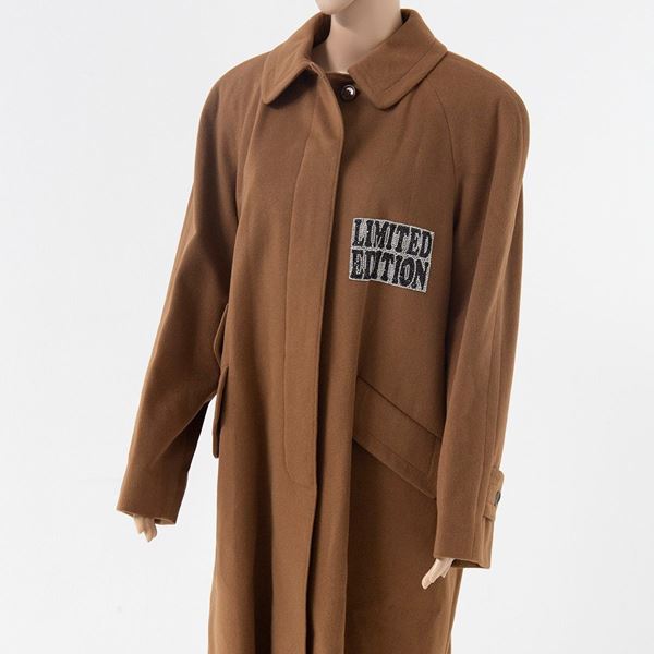 Cappotto Aquascutum color cammello in cashmere con applicazioni