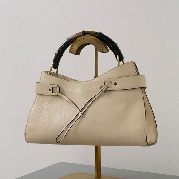 Guccio Gucci - Gucci hobo bag in leather and bamboo handle