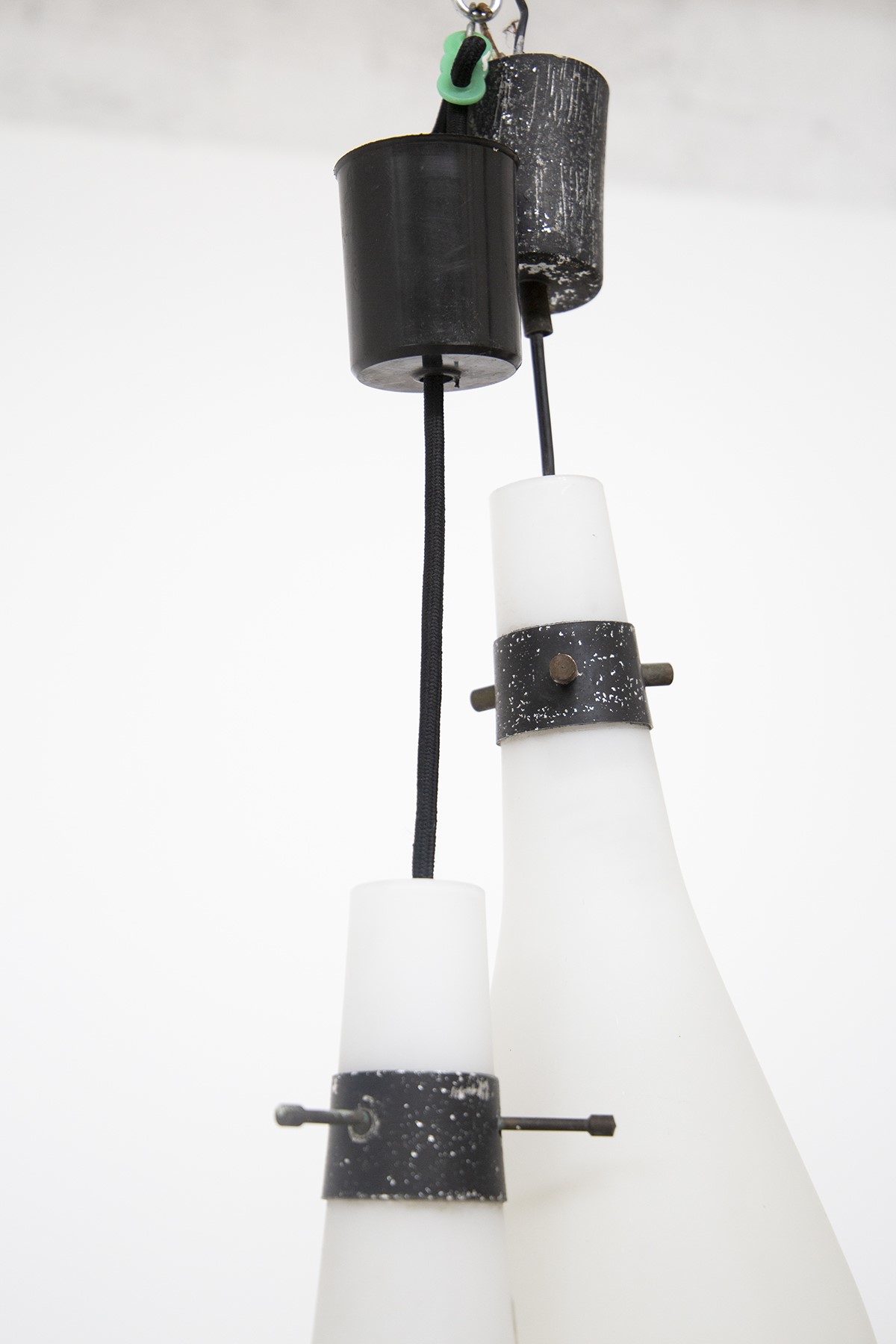 Lampadario Vintage Stilnovo in vetro opalino