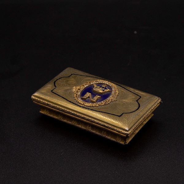 Gilded metal snuff box