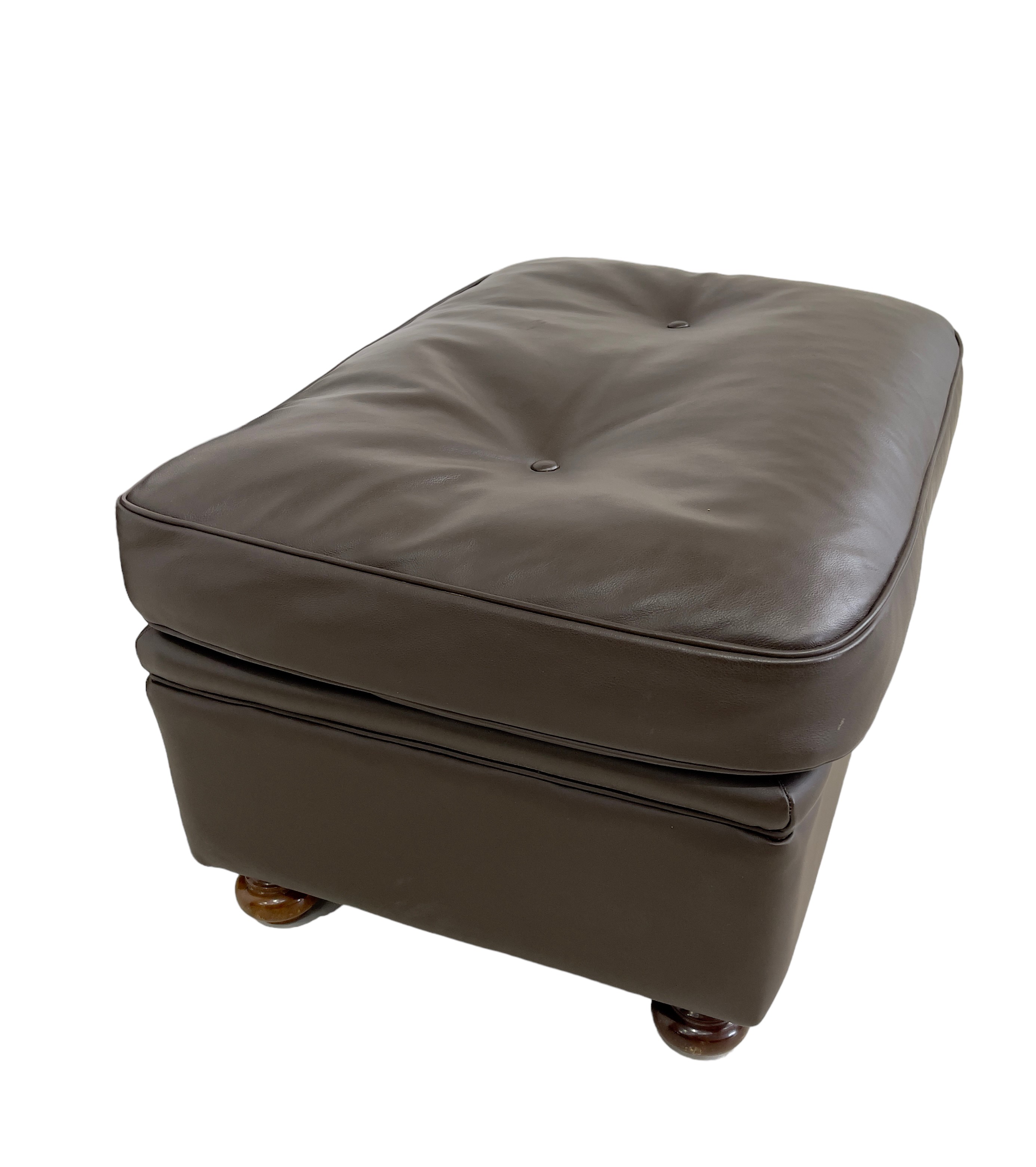 Poltrona Frau - Poltrona e Pouf
