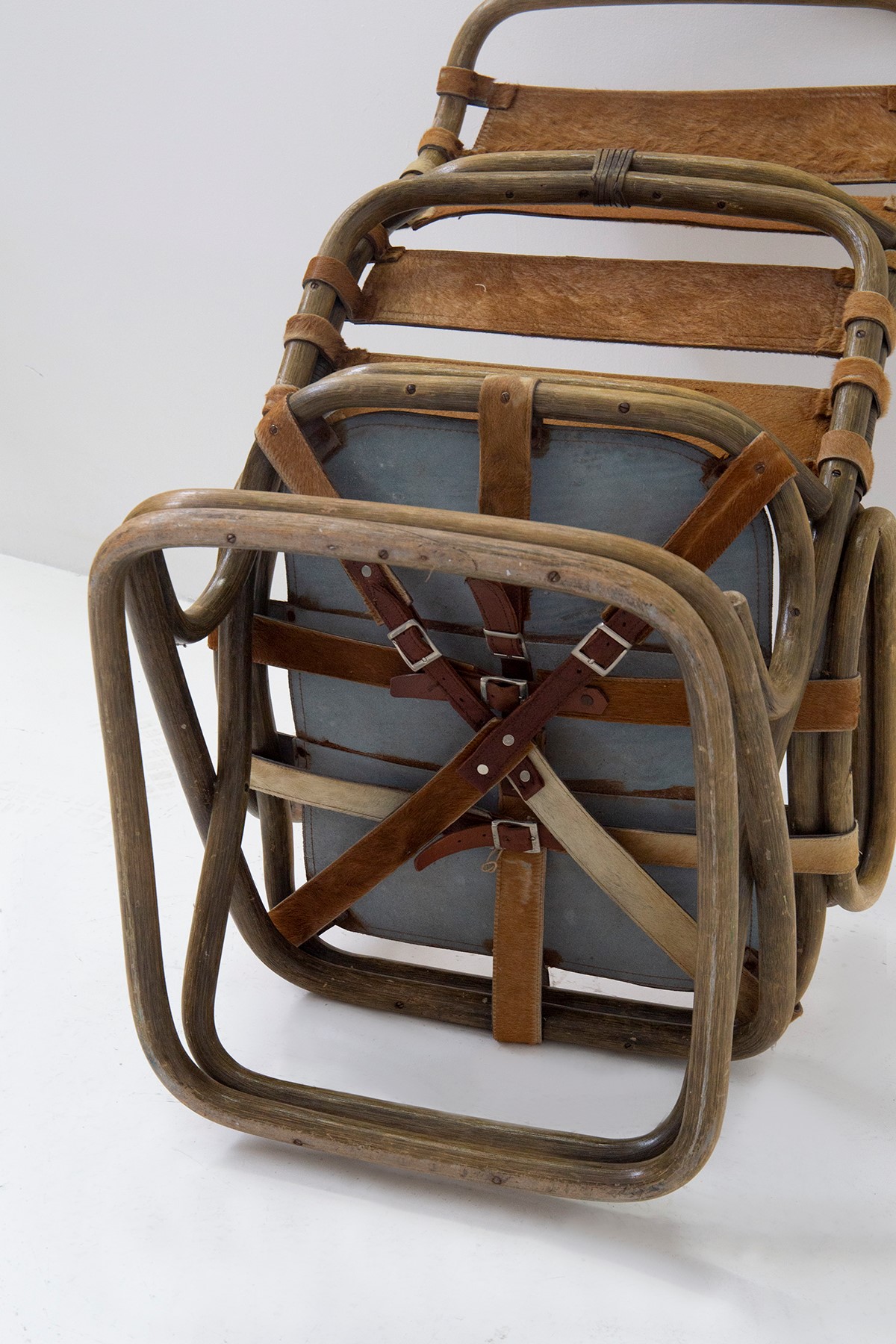 Poltrone in bambù e cavallino