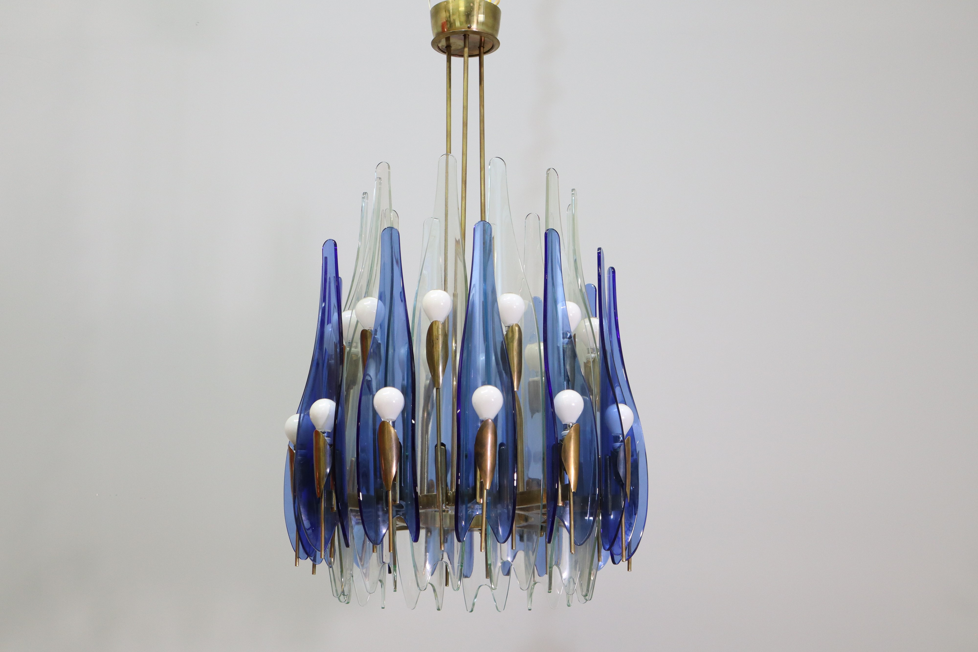 Max Ingrand : Chandelier Mod. Dahlia Fontana Arte  - Auction Top Design - LTWID Auction House