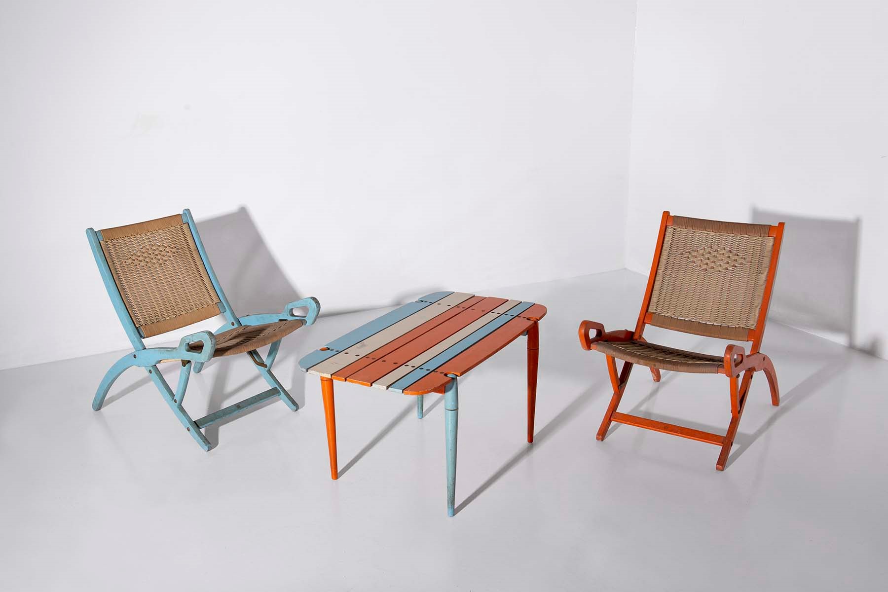 Gio Ponti : Reguitti, Ninfea armchairs with small table  - Auction Top Design - LTWID Auction House