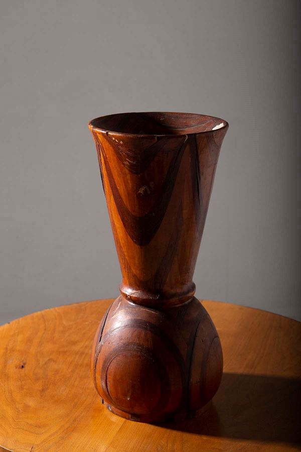 American vase