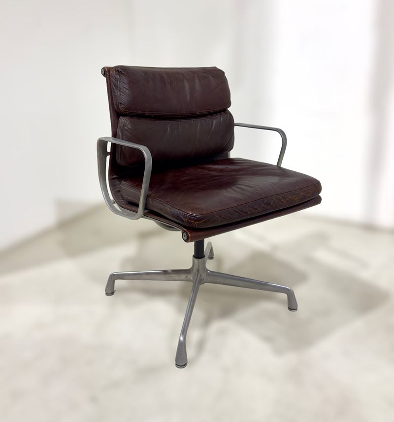 Charles e Ray Eames - Poltrona Soft Pad