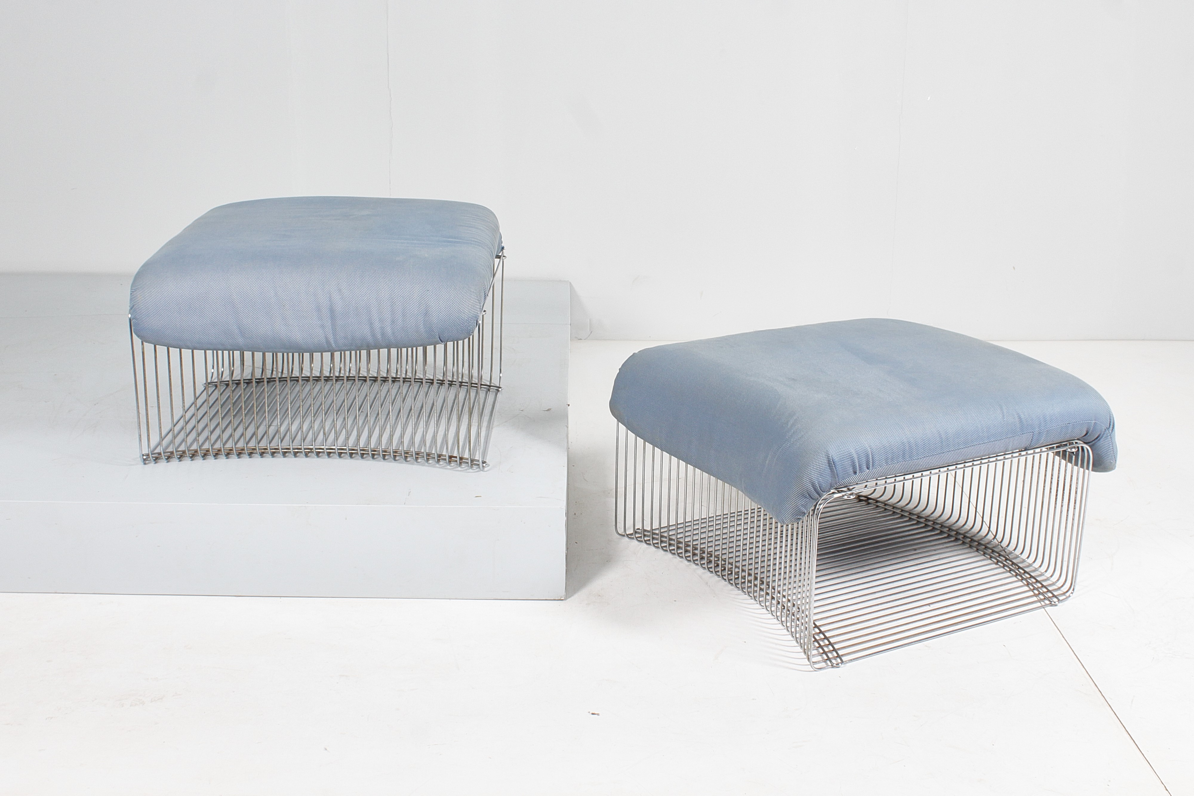 Verner Panton : Poufs for Fritz Hansen  - Auction Top Design - LTWID Auction House