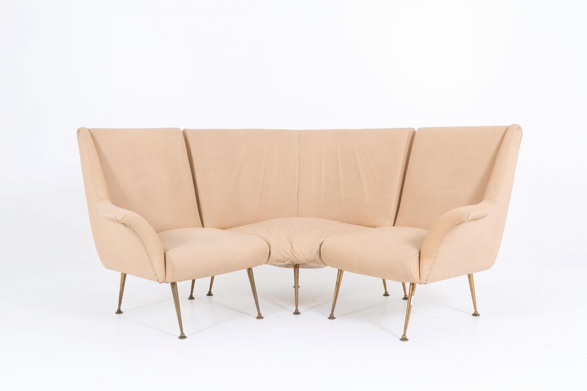 Divano modulare in ecopelle e ottone. Italia.