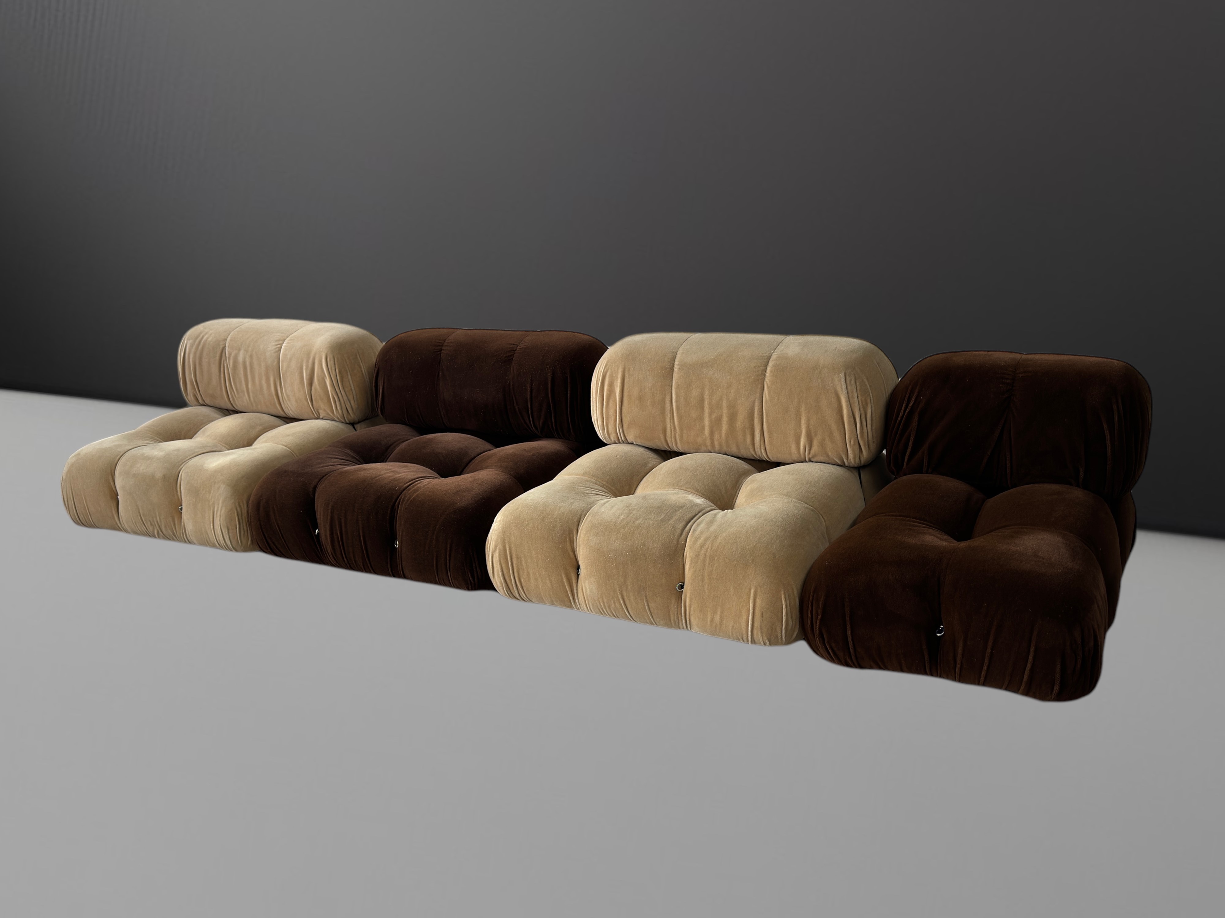 Mario Bellini : B&B Camaleonda Sofa  - Auction The Great Beauty - LTWID Auction House