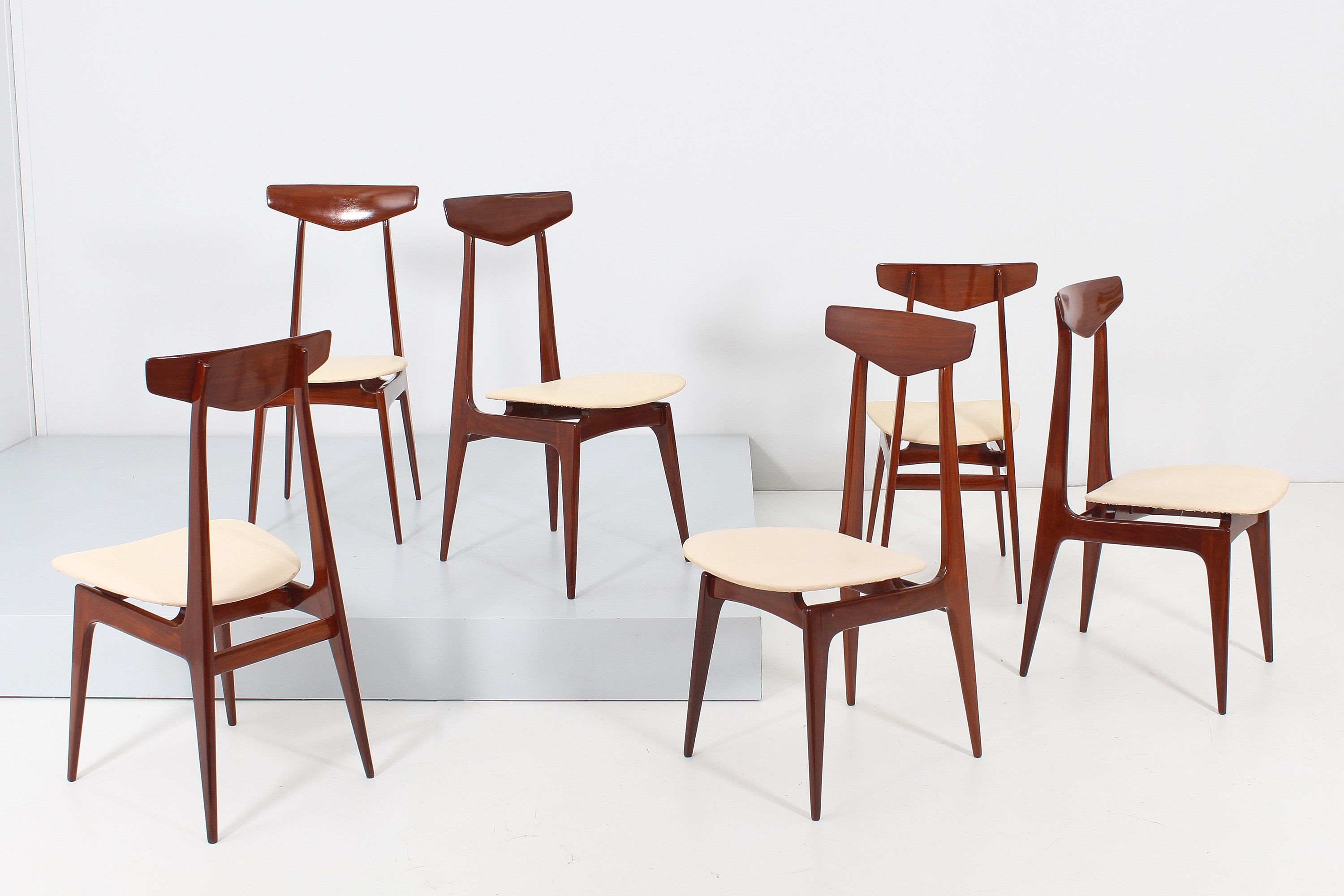 Angelo Mangiarotti : Set of 6 chairs (attr.)  - Auction The Great Beauty - LTWID Auction House