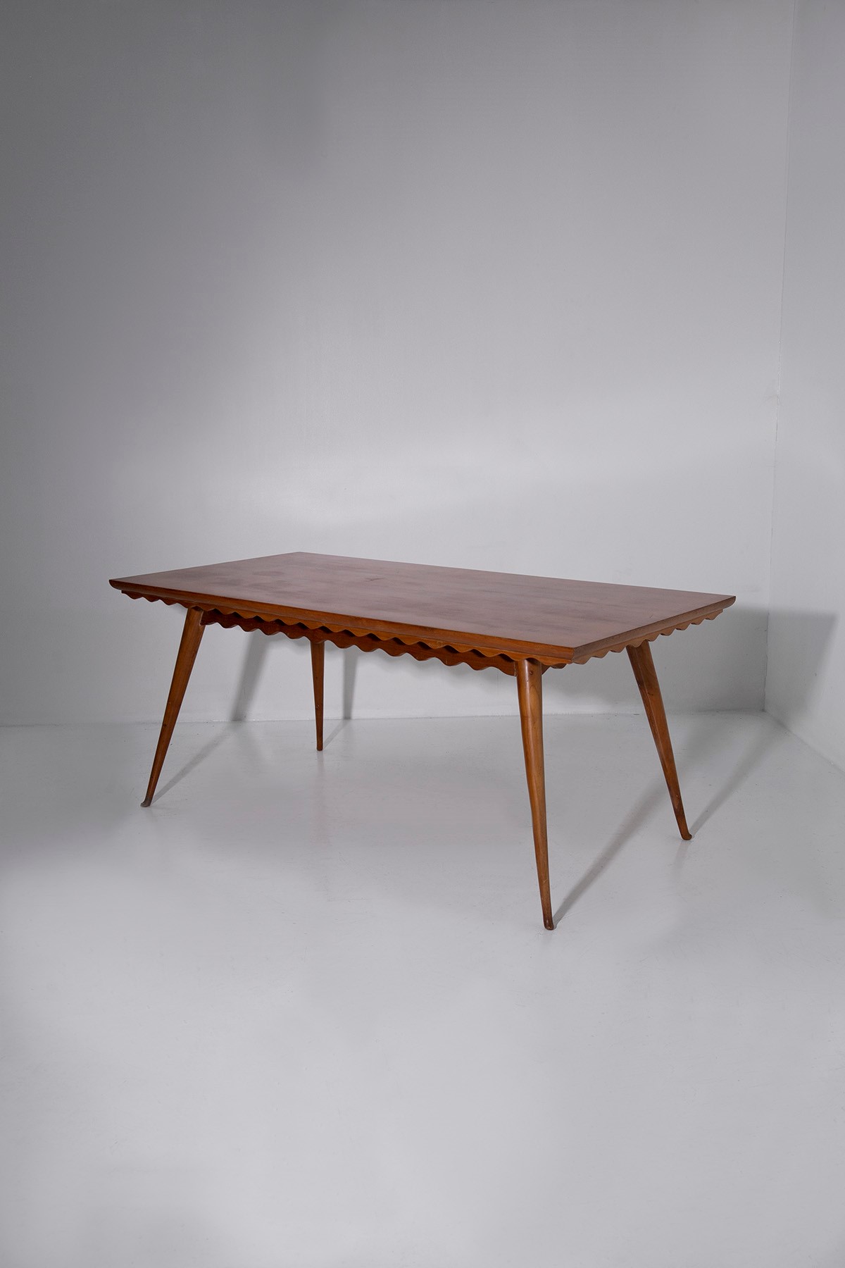 Paolo Buffa : Dining table Attr. Paolo Buffa  - Auction The Great Beauty - LTWID Auction House