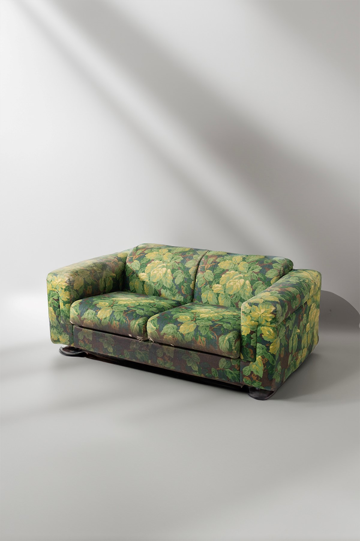 Valeria Borsani : Valeria Borsani & Alfredo Bonetti sofa, Tecno  - Auction The Great Beauty - LTWID Auction House