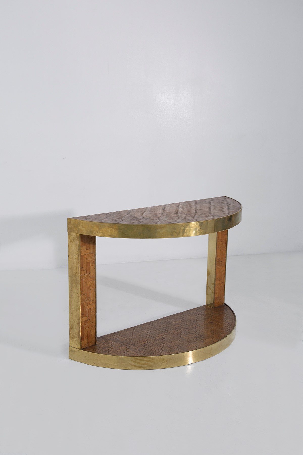 Manifattura Italiana : Italian rattan and brass console table  - Auction The Great Beauty - LTWID Auction House