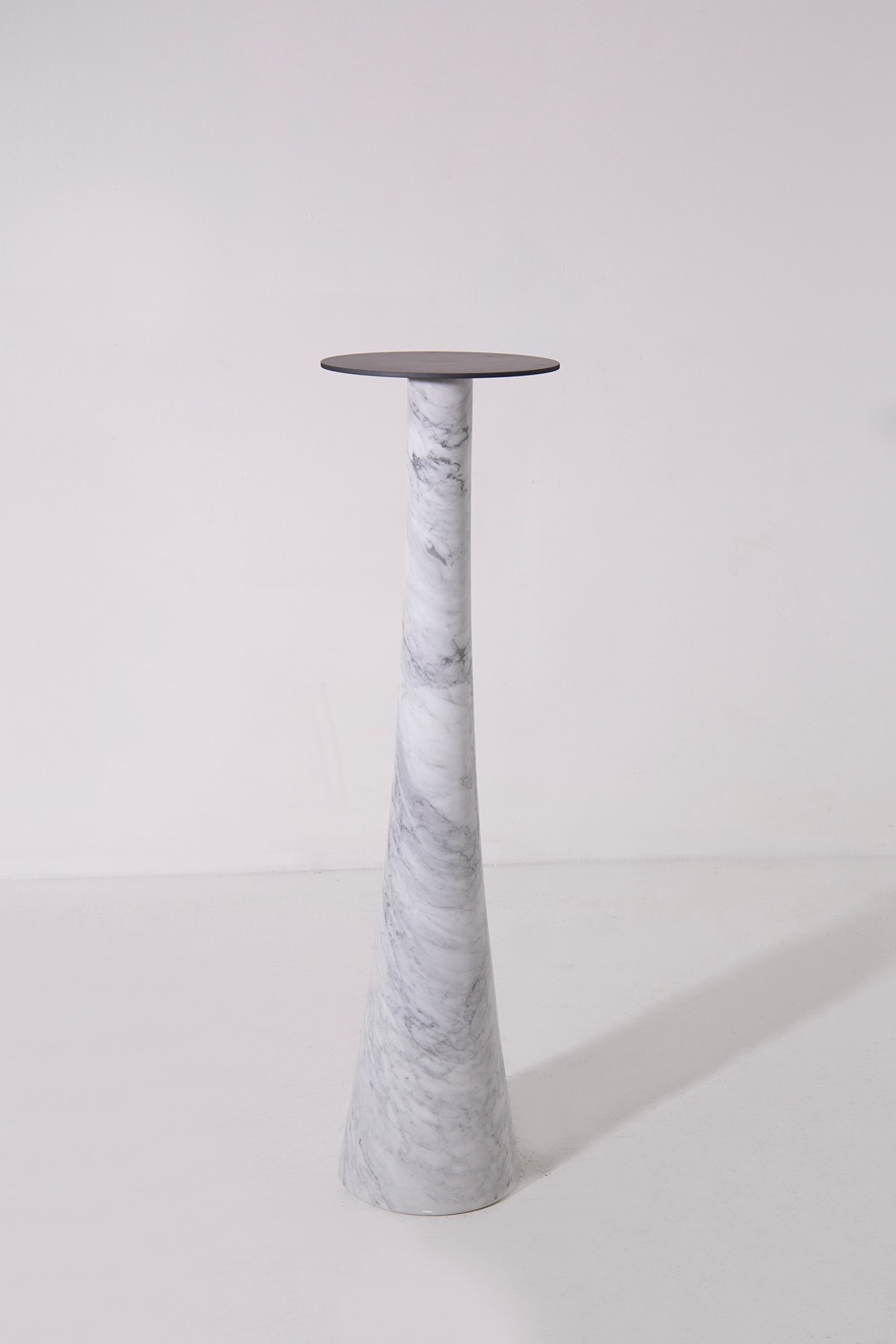 Angelo Mangiarotti : Angelo Mangiarotti column in marble  - Auction The Great Beauty - LTWID Auction House