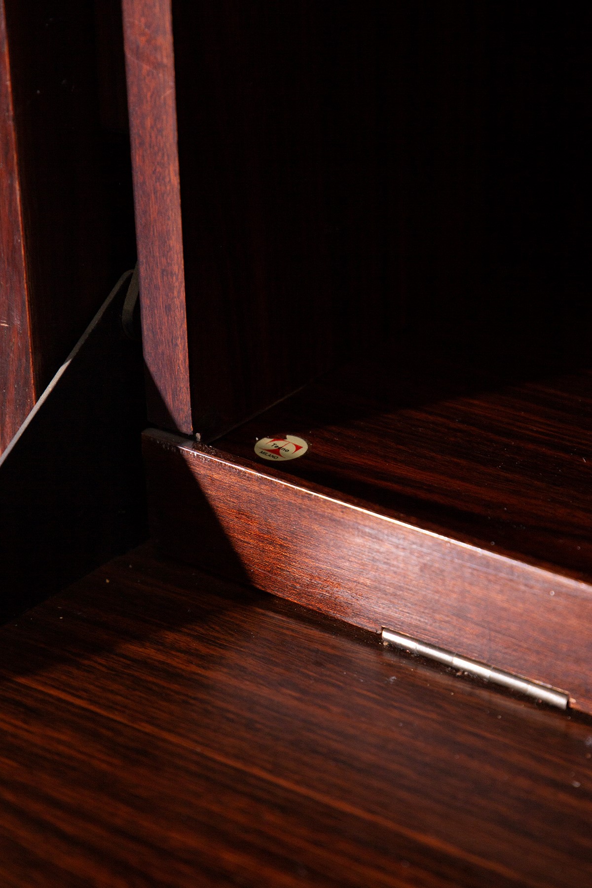 Rara Libreria Osvaldo Borsani, Tecno etichetta