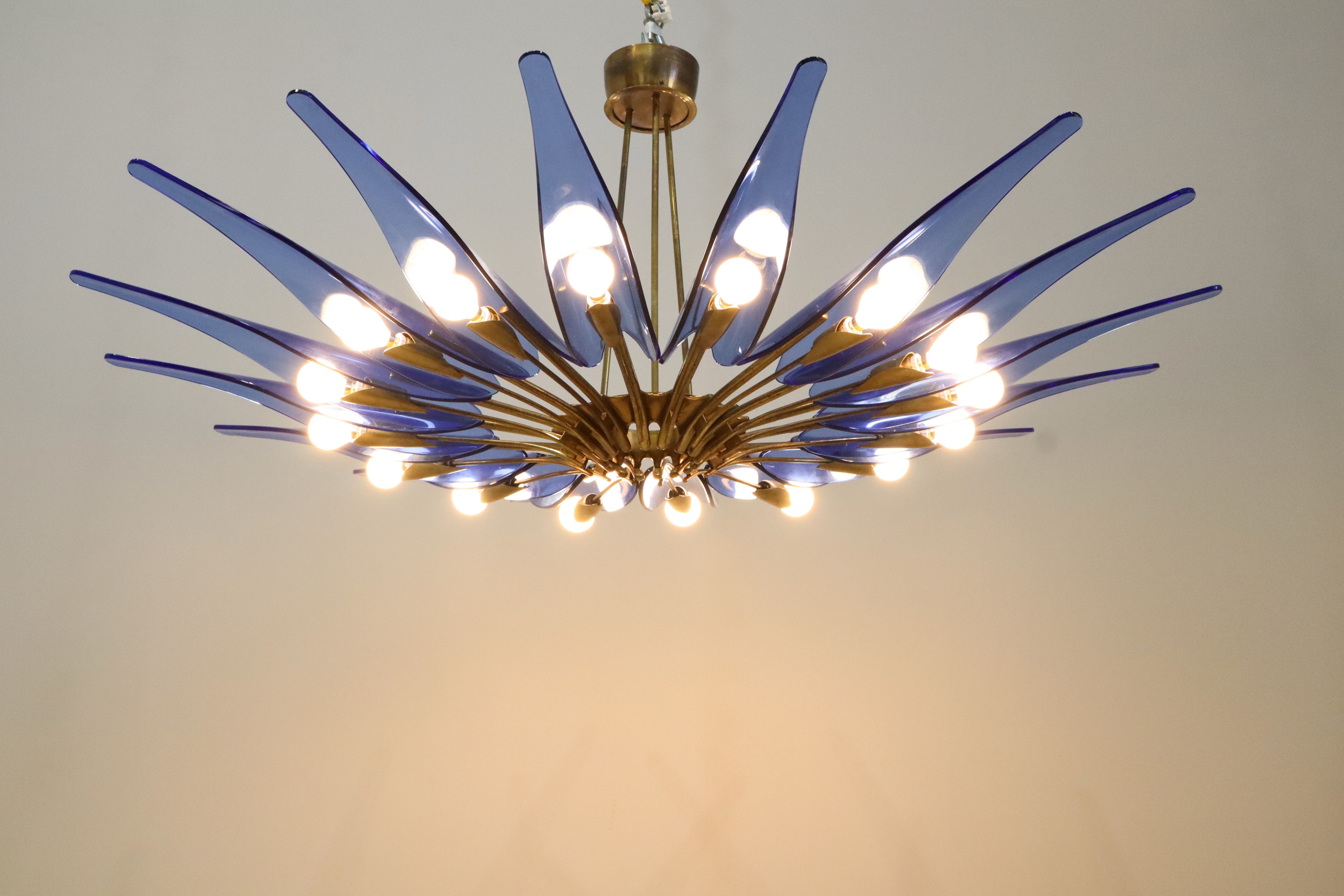 Max Ingrand : Dahlia Max Ingrand chandelier  - Auction The Great Beauty - LTWID Auction House