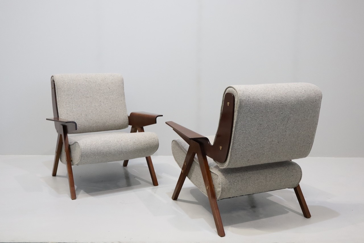 Gianfranco Frattini : Pair of Armchairs for Cassina  - Auction The Great Beauty - LTWID Auction House