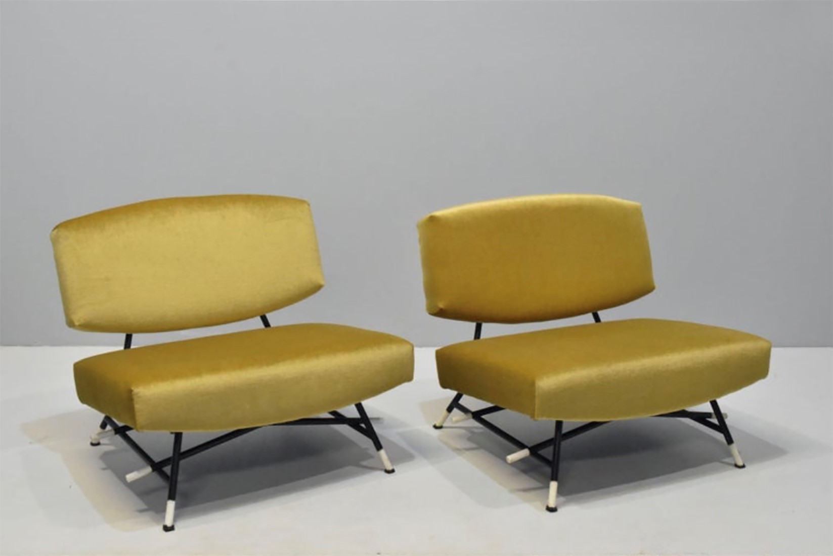 Ico Parisi : Coppia di Poltrone Cassina  - Asta The Great Beauty - LTWID Auction House