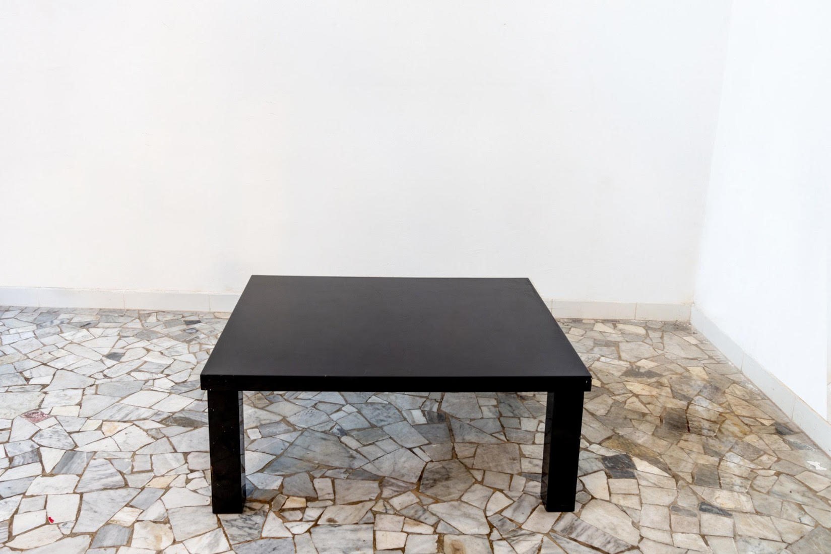 Simon Gavina : Gavina Coffeee Table  - Auction The Great Beauty - LTWID Auction House