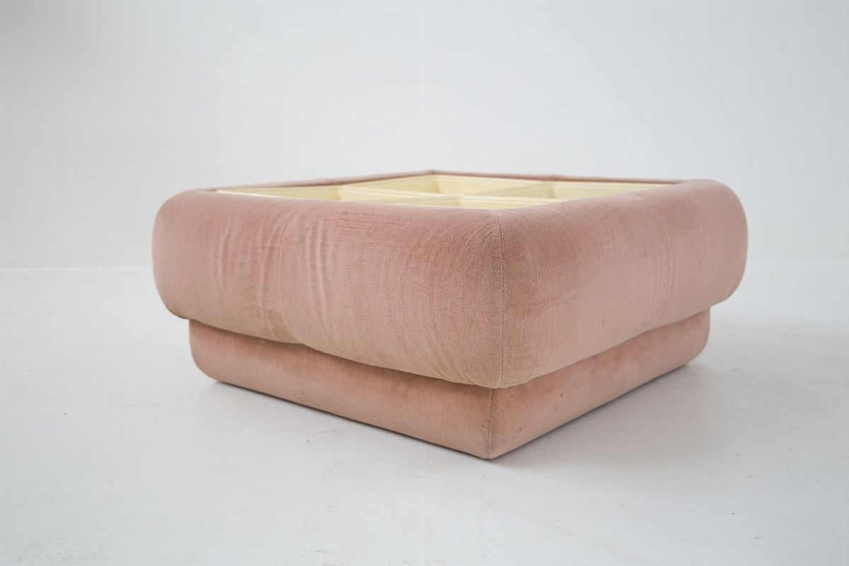 Nuvolone Armchairs in Velvet With Side Tables By Rino Maturi
