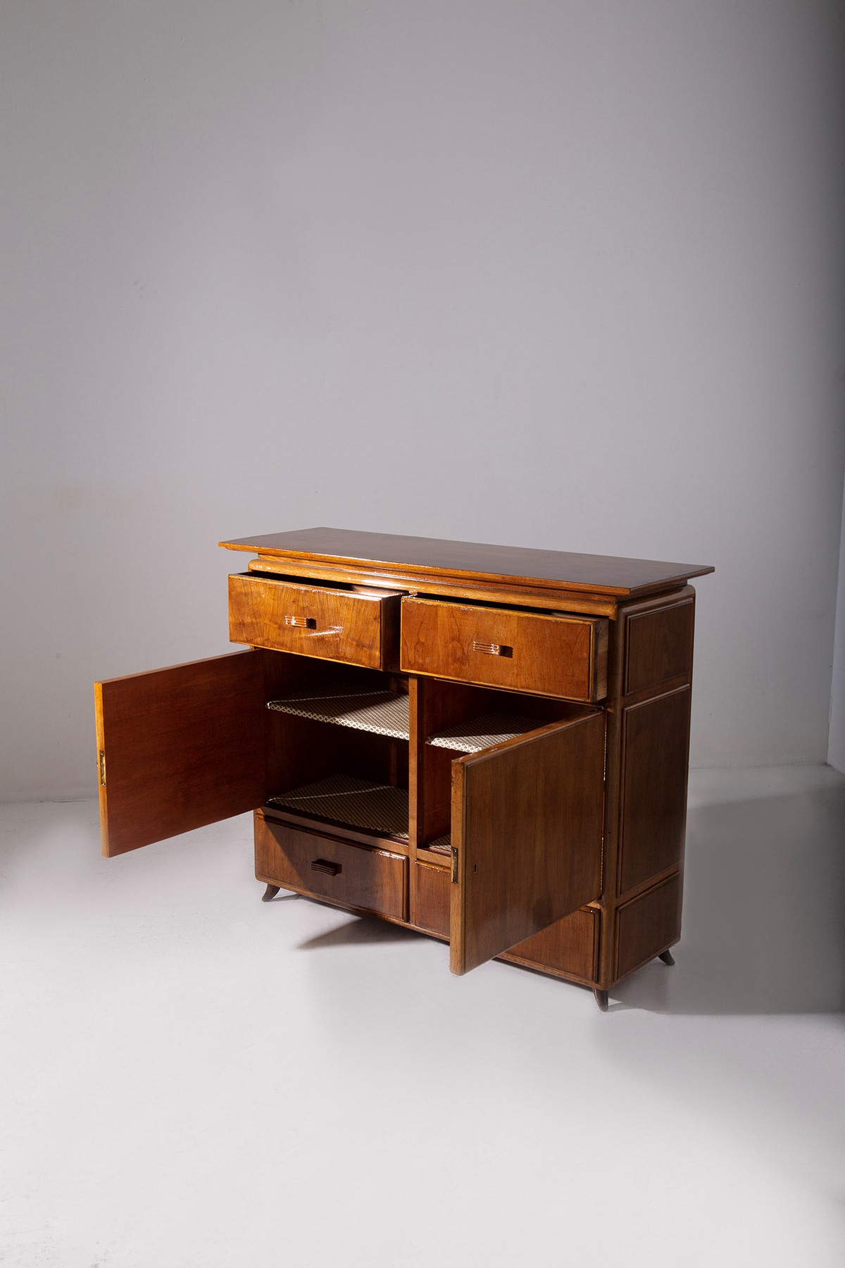 Piccola credenza P. Buffa