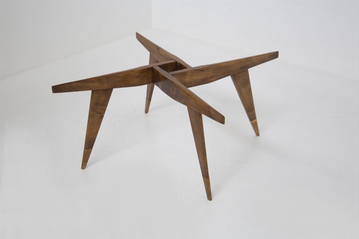 Gio Ponti Round Coffee Table in Wood And Glass For Siggeston