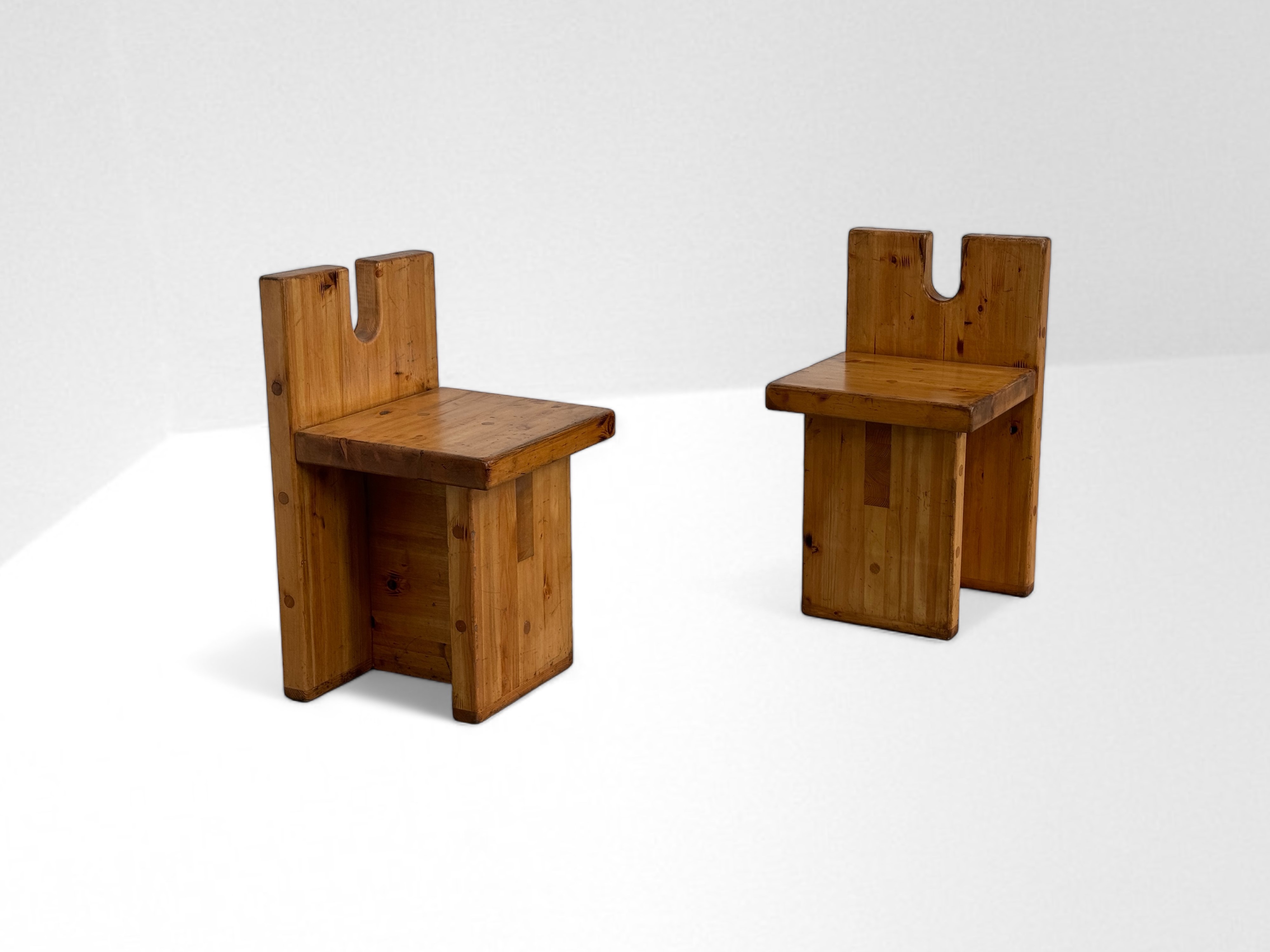 Lina Bo Bardi : Rare  Pair of stools  - Auction Summer Bid Chance - LTWID Auction House