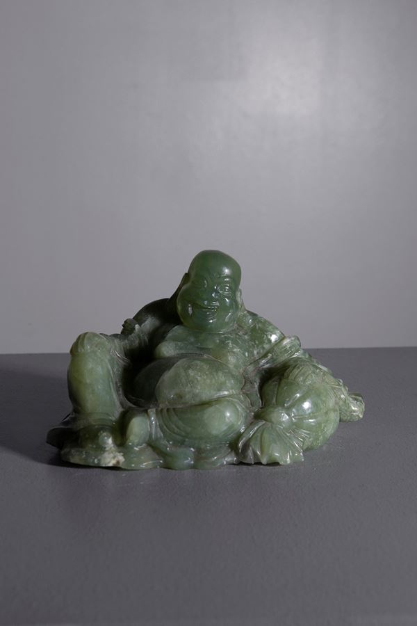 Buddha statuette in green jade