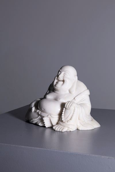 Piccola Statua di Buddha in Giada Beige