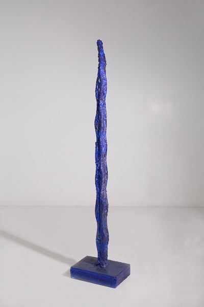 Scultura in Legno Dipinto di Blu