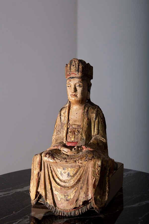 Statua in legno policromo raffigurante Guanyin Bodhisattva, Ming