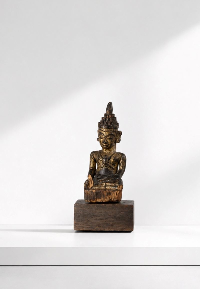 Buddha in Legno Laccato del Sud Est Asiatico, XIX Secolo