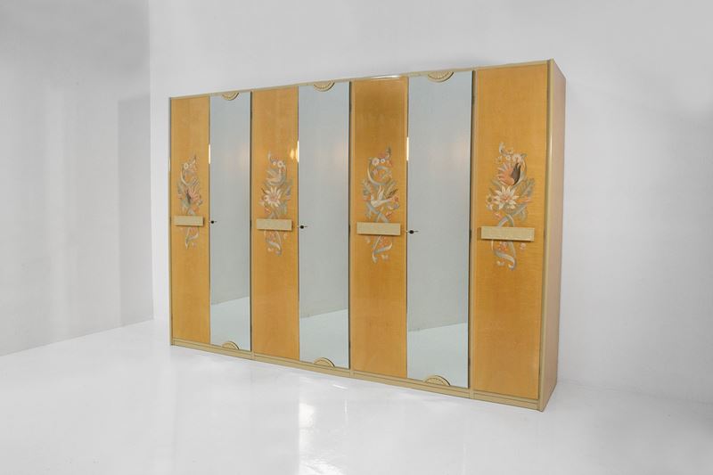 Armadio italiano di Giovanni Gariboldi in legno laccato e vetro