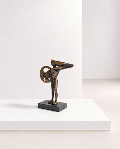 Scultura in Bronzo Futurista Italiano con Uomo e Scudo, Firmata