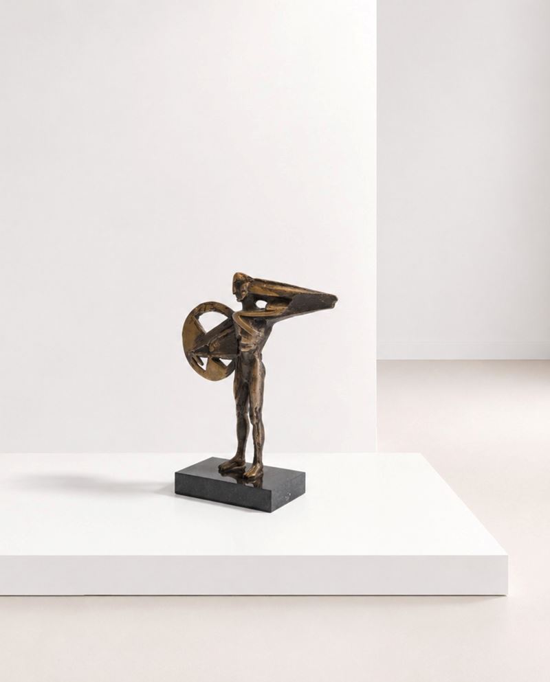 Scultura in Bronzo Futurista Italiano con Uomo e Scudo, Firmata