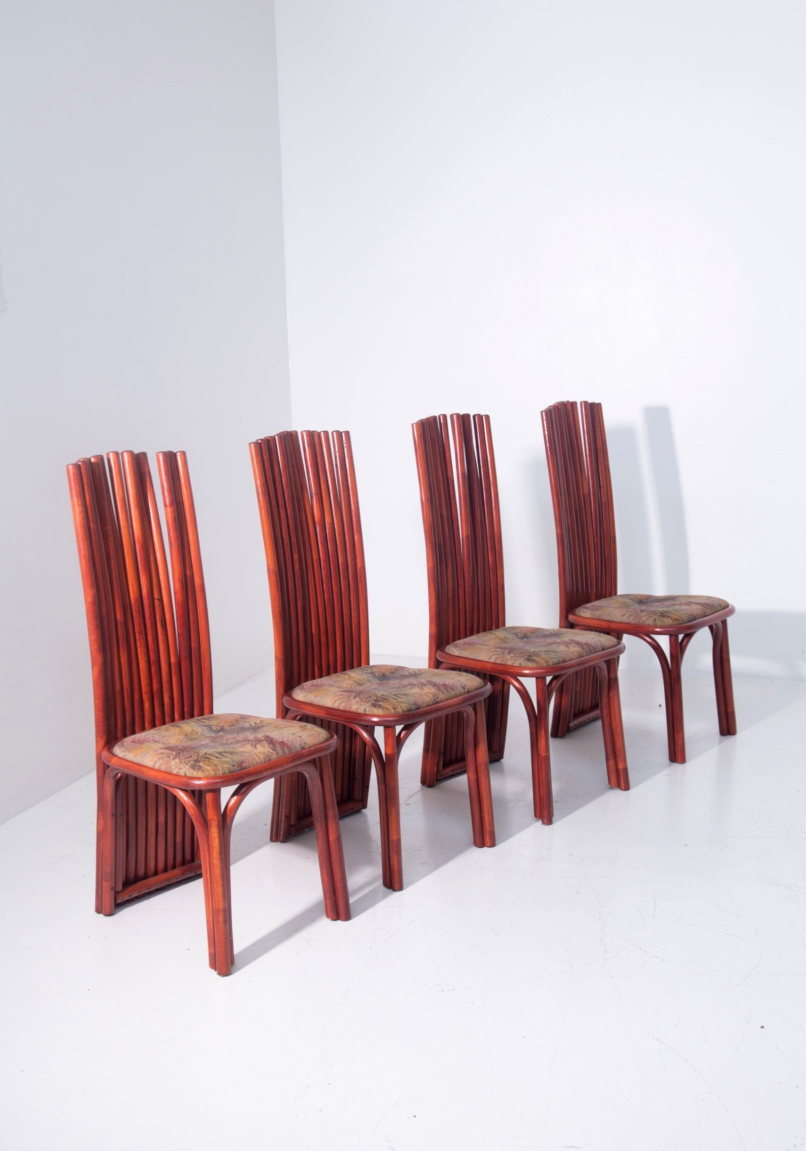 Set di quattro sedie