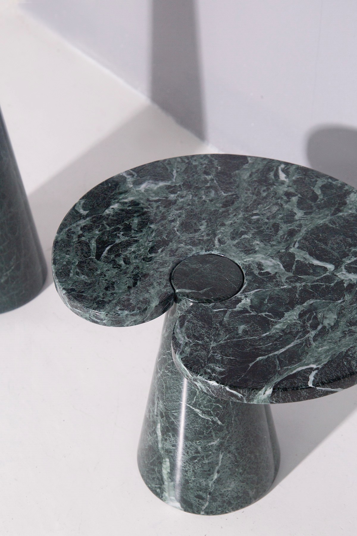 Coppia di tavolini verdi