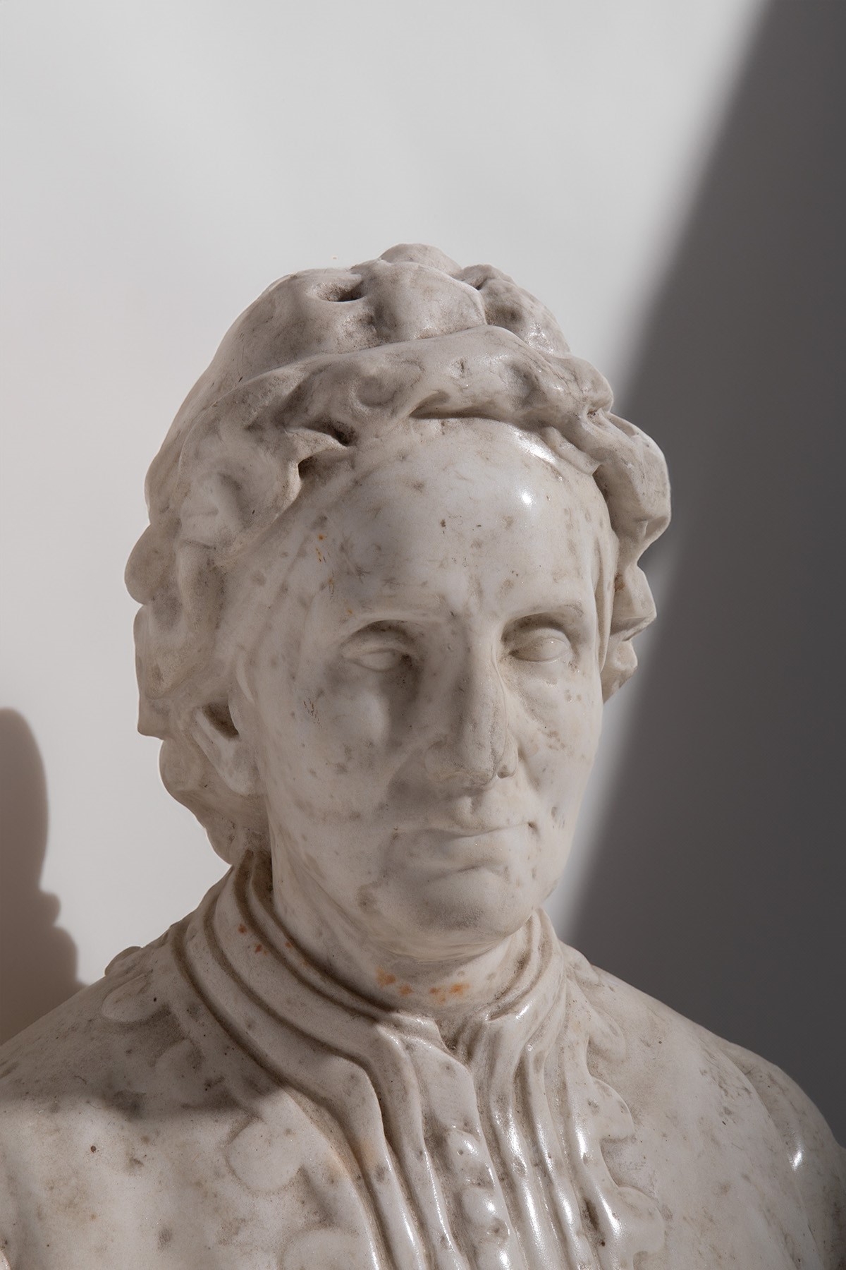 Manifattura Italiana - Scultura in Marmo Busto