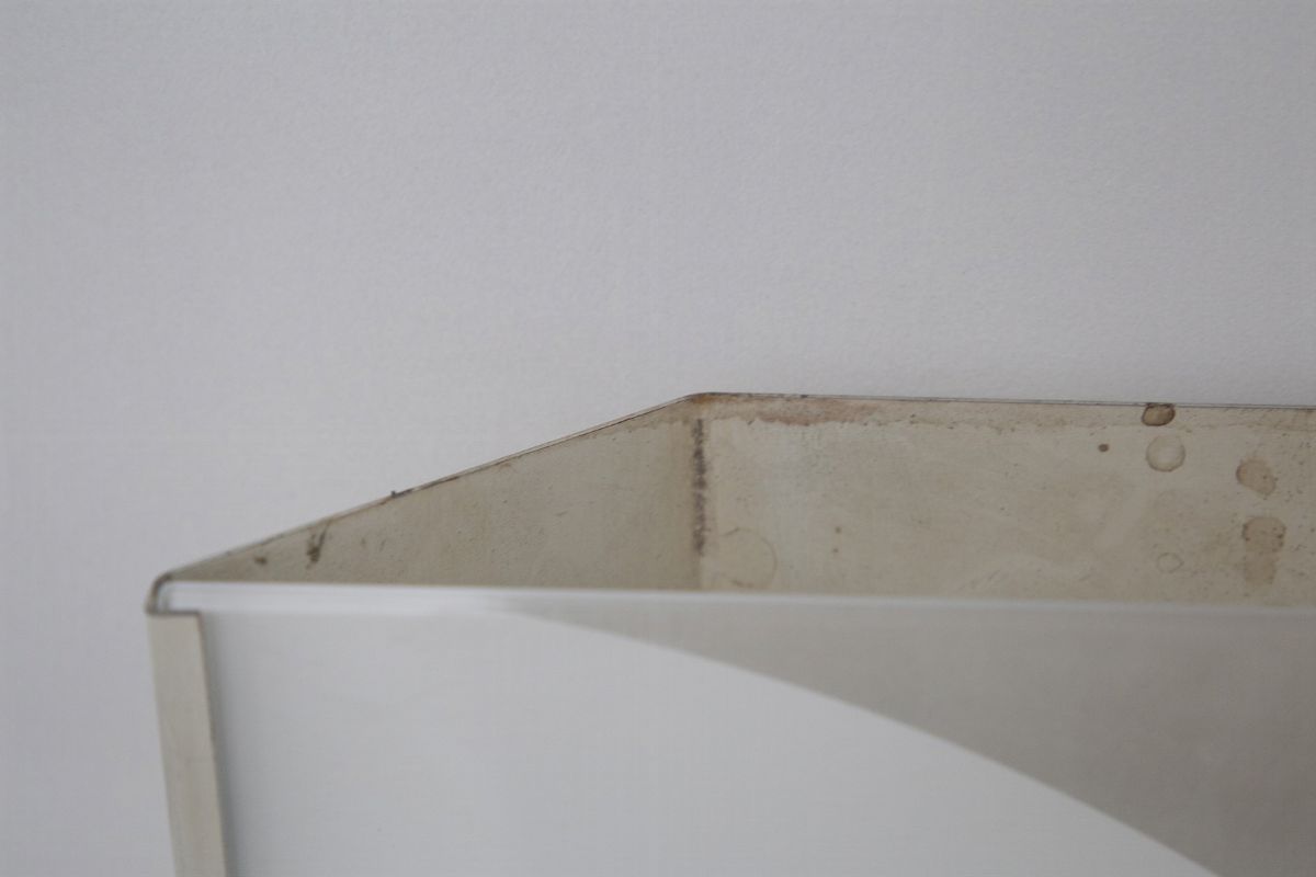 Coppia di Appliques in Alluminio Verniciato e Vetro
