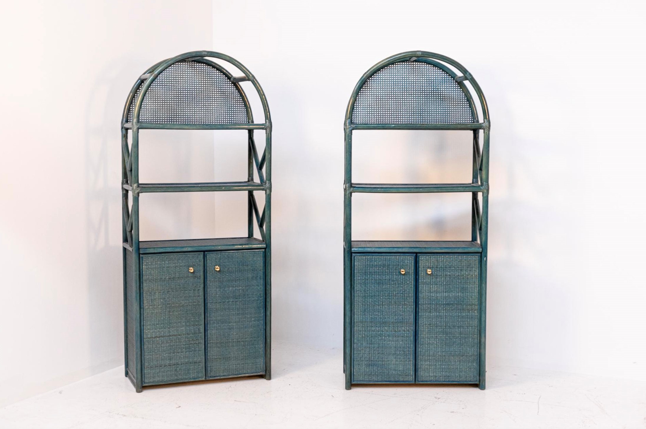 Manifattura Italiana : Pair of bookcases  - Auction Christmas Sale - LTWID Auction House