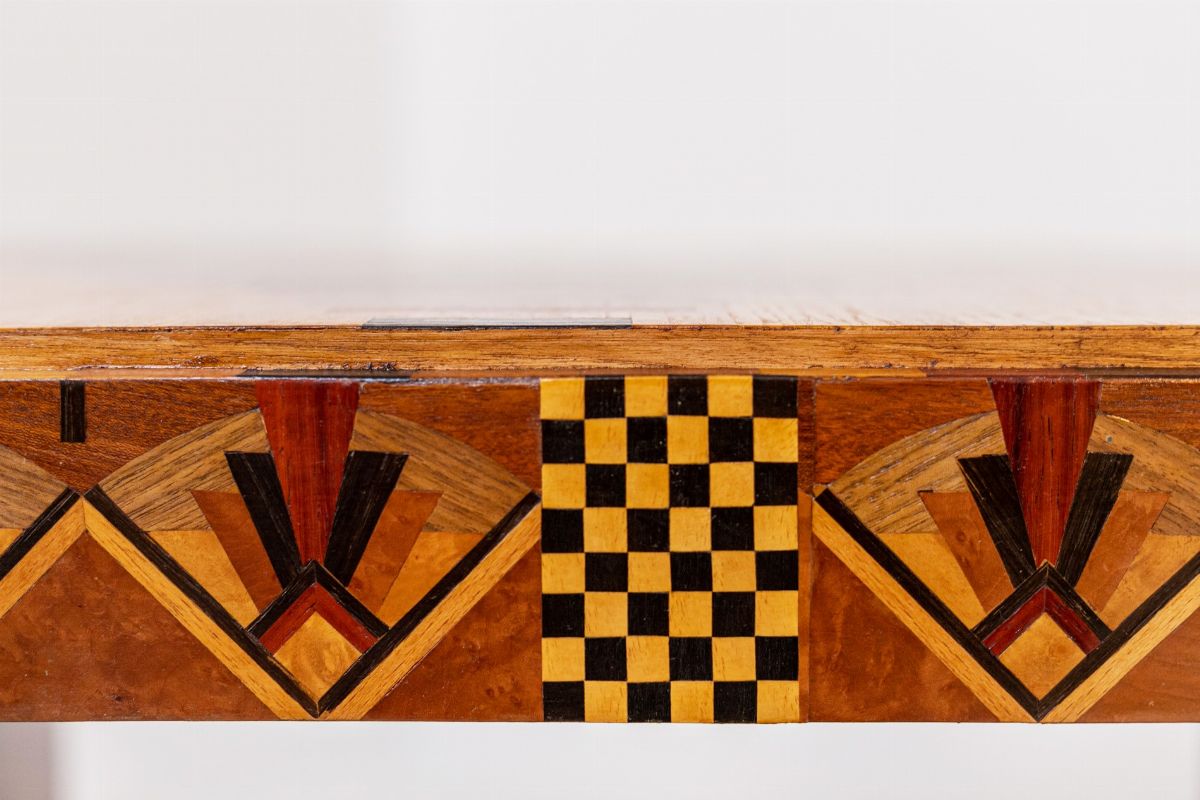 Tavolo Futurista Italiano in Diverse Essenze di Legno