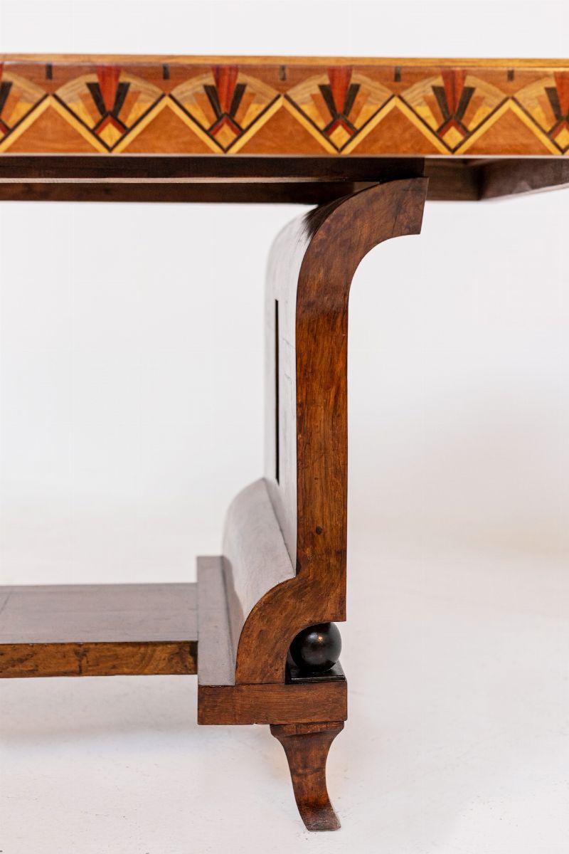 Tavolo Futurista Italiano in Diverse Essenze di Legno
