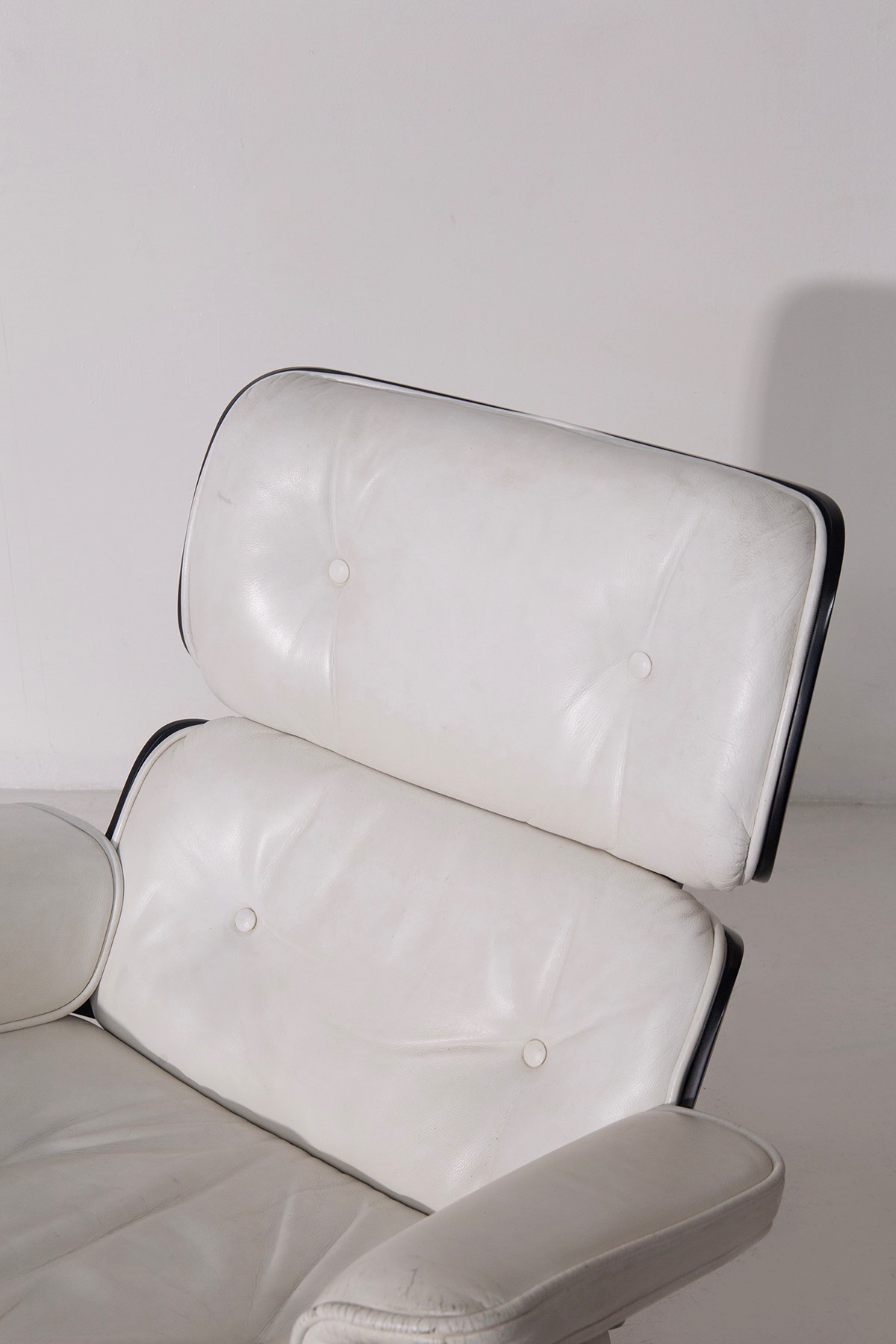 Coppia di poltrone e pouf