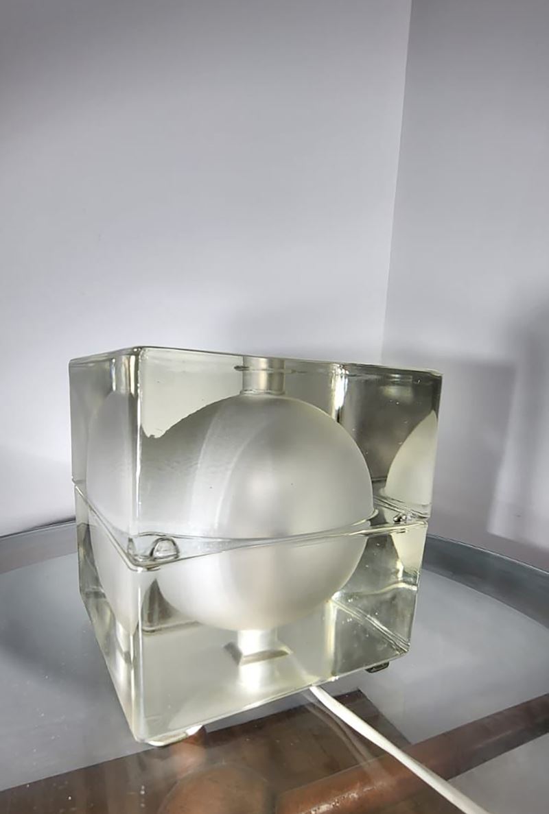 Lampada da tavolo Cubosfera